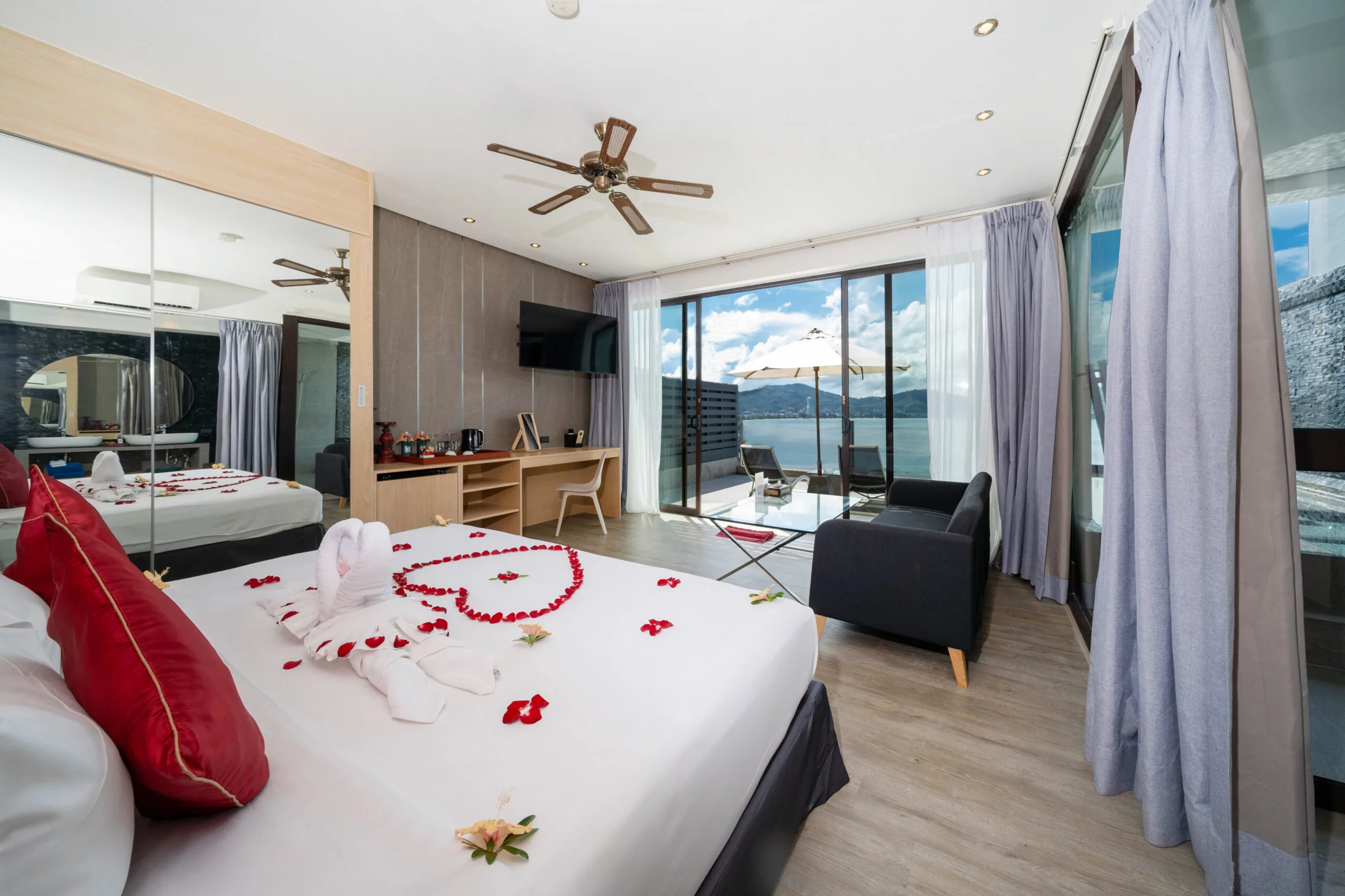 Deluxe jacuzzi Suite