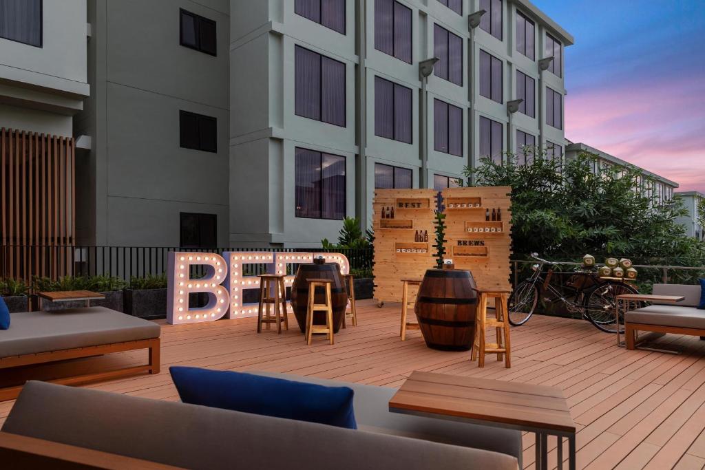 Four Points by Sheraton Phuket Patong Beach Resort33