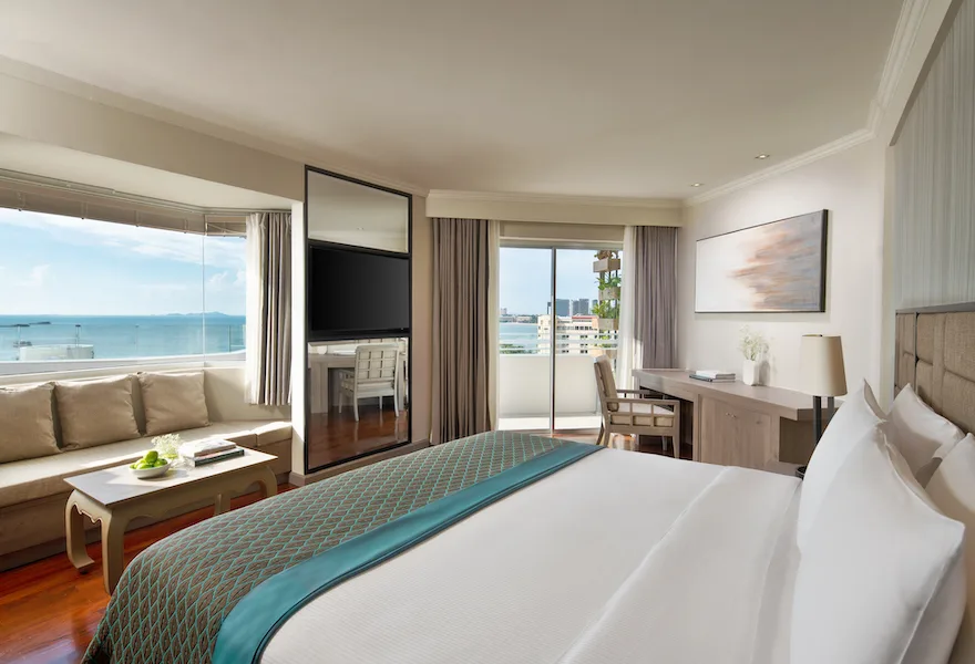 Sea view Corner Suite