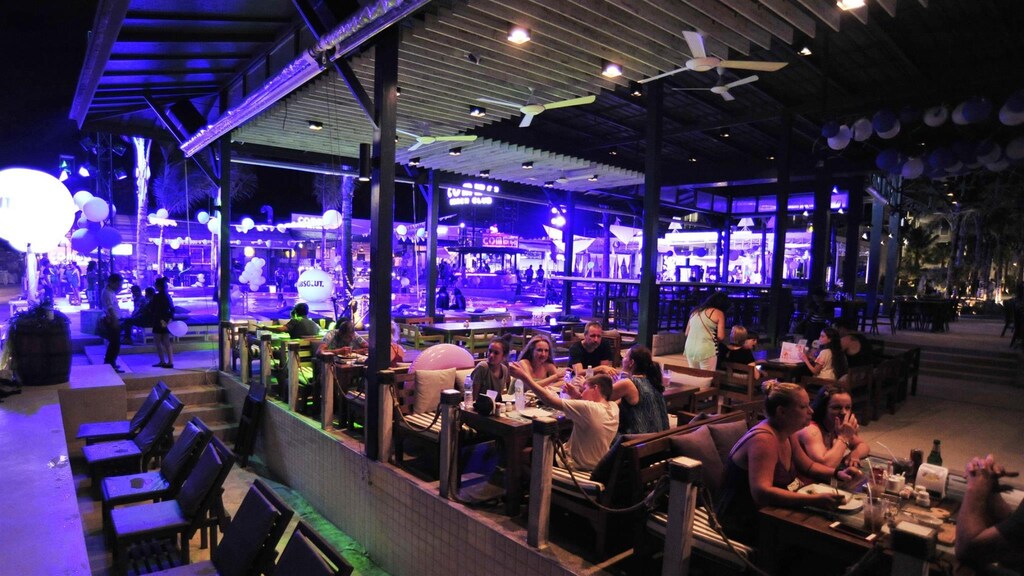 Combo Beach Hotel Samui4