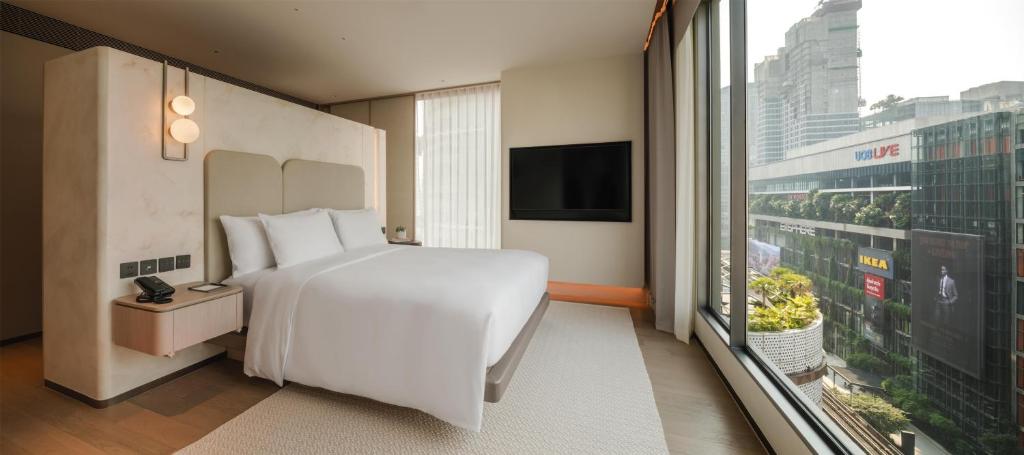 King Kromo Suite