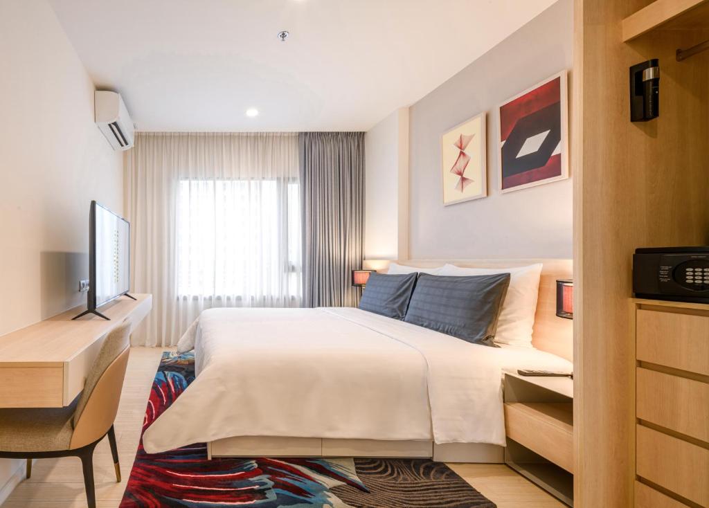 One Bedroom Urban Studio